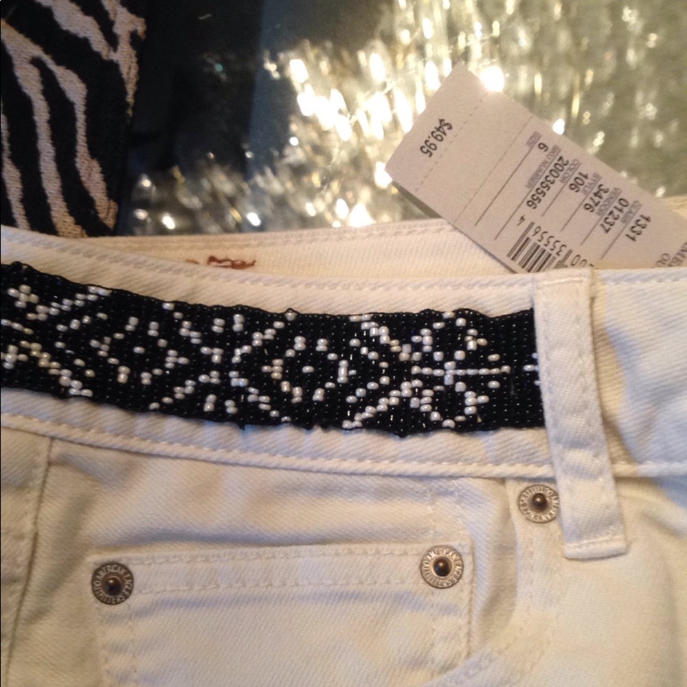 Shorts - Picture 2 of 3
